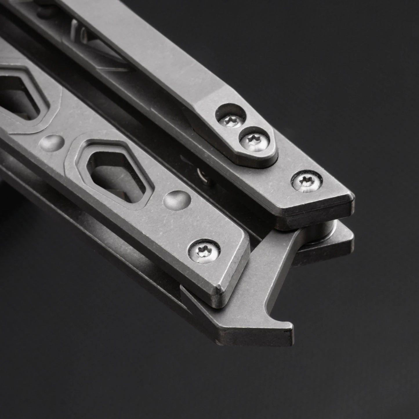 TGZUO Titanium EDC Tools Handle Safe Bottle Opener With Clip