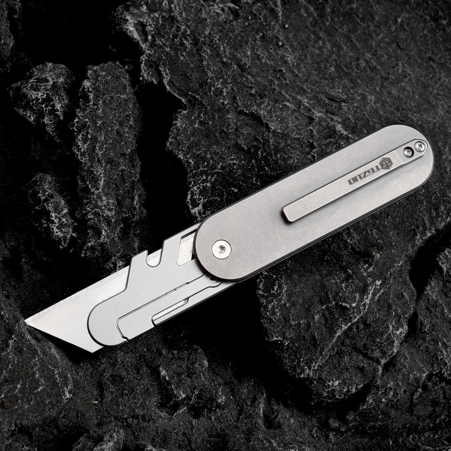 TGZUO Titanium Alloy Folding Knife Outdoor Utility Box Cutter SK5 Blades